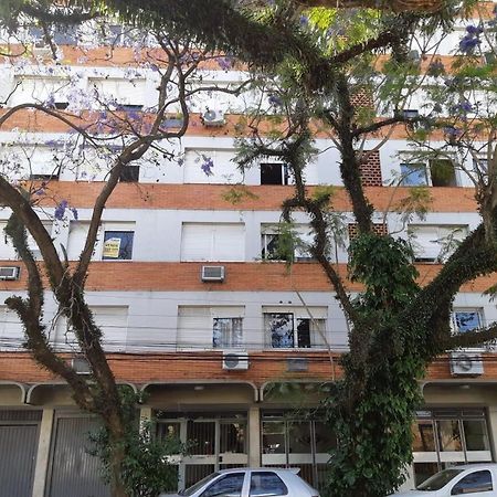 Belo Apartamento Quarto E Sala Bem Localizado Lejlighed Porto Alegre Eksteriør billede