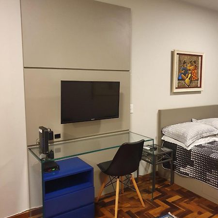 Belo Apartamento Quarto E Sala Bem Localizado Lejlighed Porto Alegre Eksteriør billede